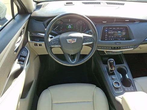 Used 2023 Cadillac XT4 Luxury FWD image 20