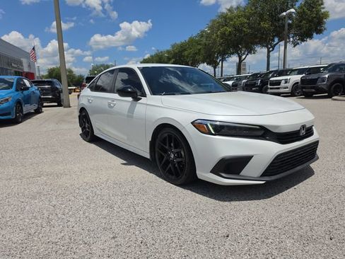 Used 2022 Honda Civic Sport image 2