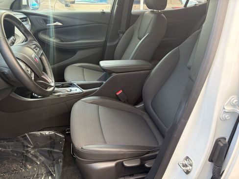 Used 2025 Buick Encore GX Preferred FWD image 25