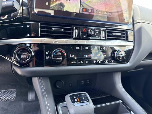 New 2026 Nissan Pathfinder Platinum w/ Cargo Package FWD image 27