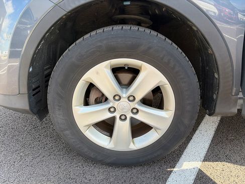 Used 2014 Toyota RAV4 XLE FWD image 25