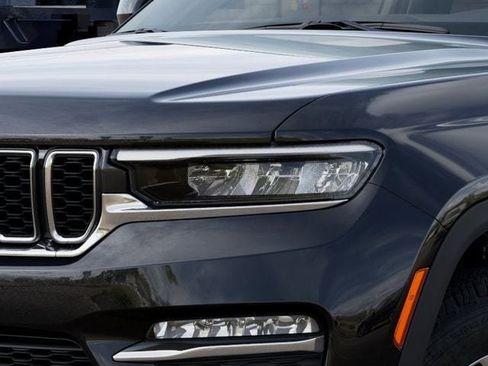 New 2025 Jeep Grand Cherokee Limited image 6