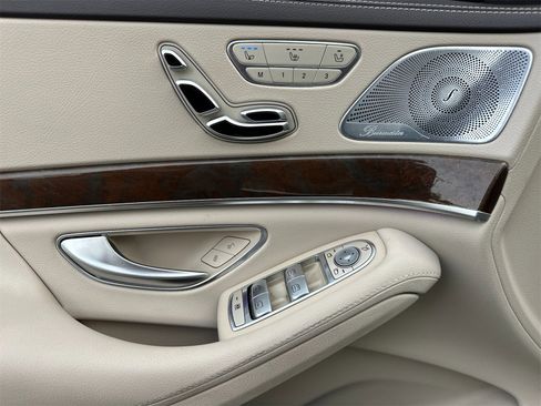 Used 2014 Mercedes-Benz S 550 Sedan image 11