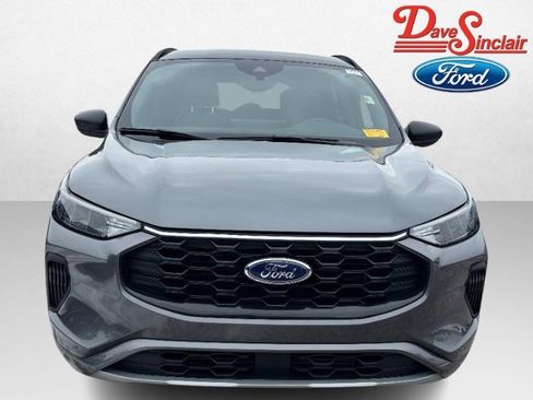 Used 2023 Ford Escape ST-Line w/ Tech Pack #1 AWD/4WD image 2