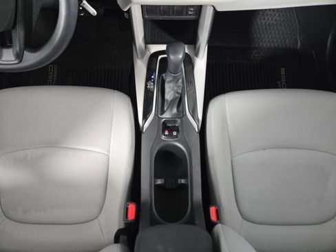 Used 2025 Toyota Corolla Cross L FWD image 24