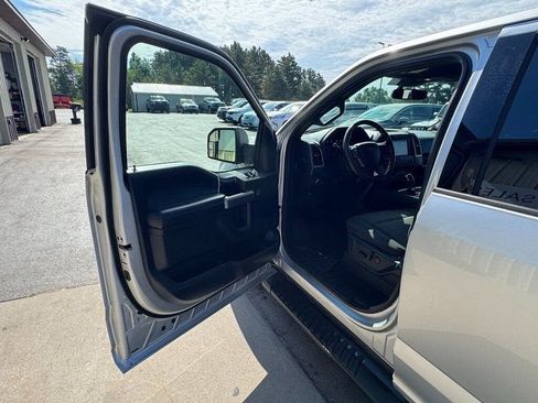 Used 2019 Ford F150 XLT w/ Equipment Group 302A Luxury AWD/4WD image 9