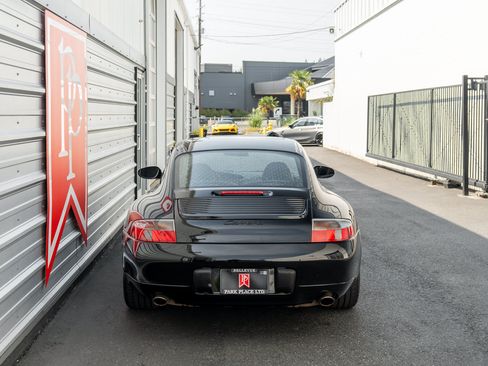 Used 2000 Porsche 911 Carrera RWD image 30