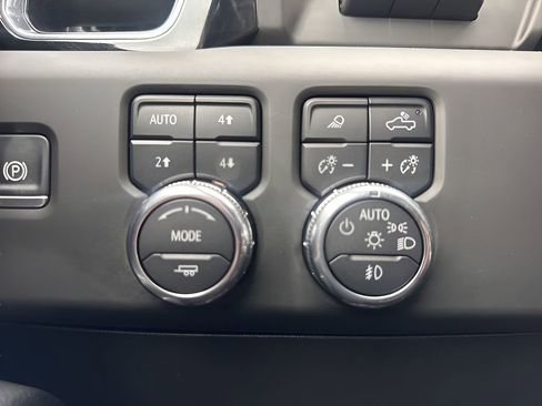 Used 2025 GMC Sierra 2500 Denali w/ Denali Reserve Package image 24