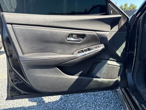 Used 2021 Nissan Sentra SR w/ Trunk Package FWD image 15