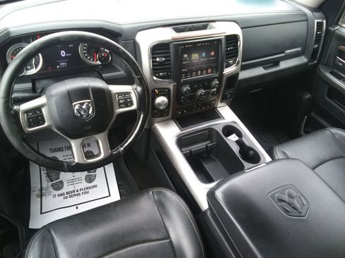Used 2017 RAM 1500 Laramie w/ Convenience Group AWD/4WD image 12