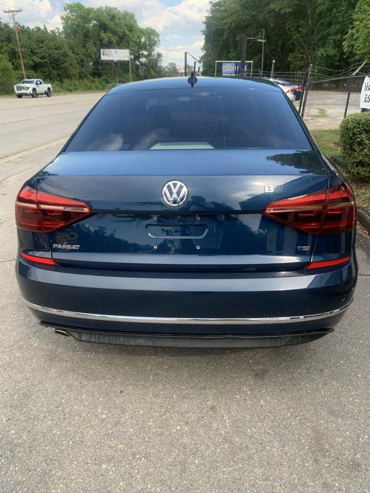 Used 2018 Volkswagen Passat 2.0T R-Line FWD image 5
