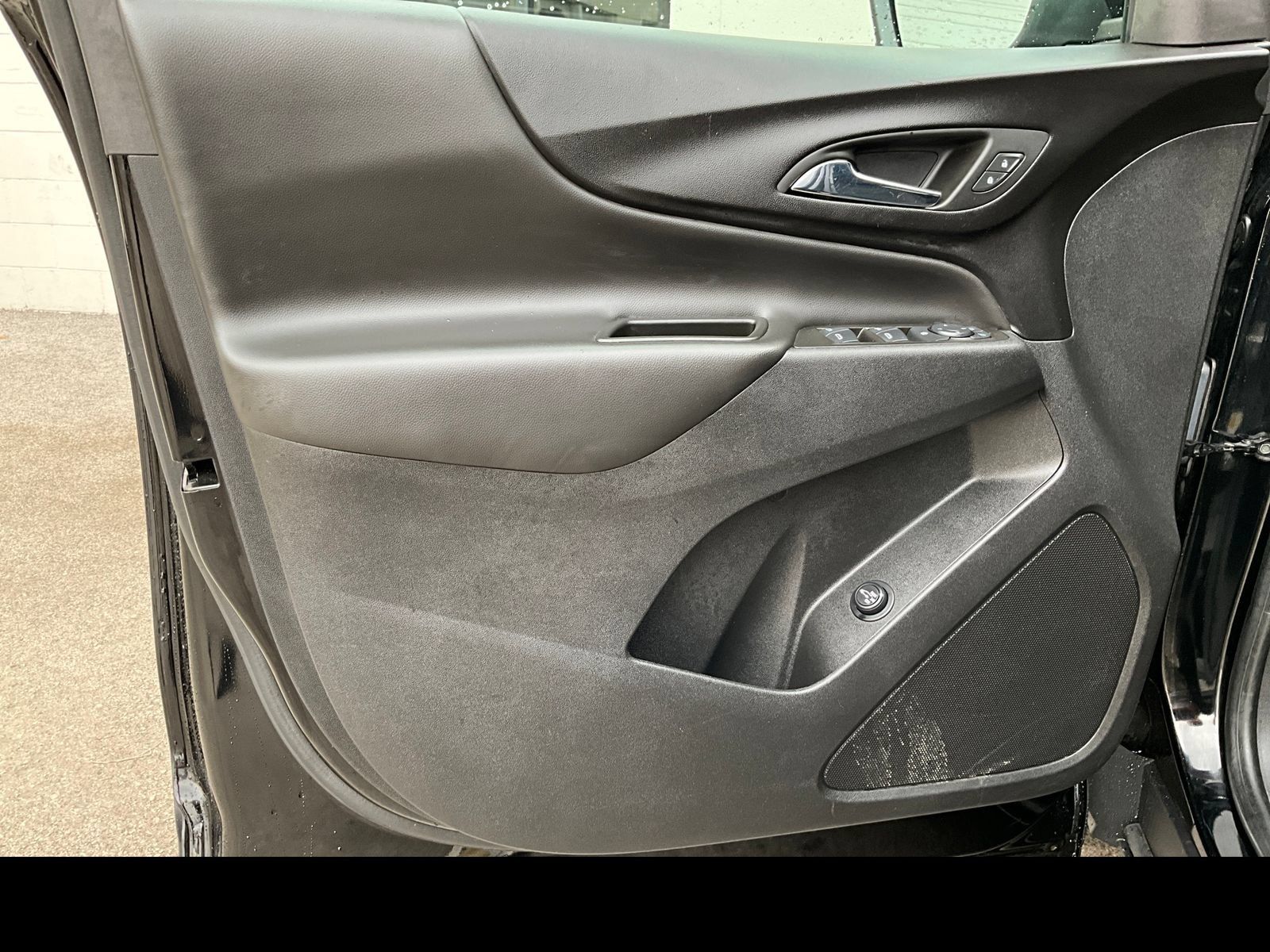 Used 2024 Chevrolet Equinox LT AWD/4WD image 24