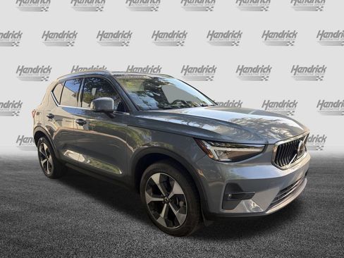 Certified 2023 Volvo XC40 B5 Plus w/ Protection Package Premier AWD/4WD image 2