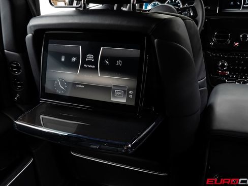 Used 2024 Rolls-Royce Phantom Sedan w/ The Phantom Package RWD image 26
