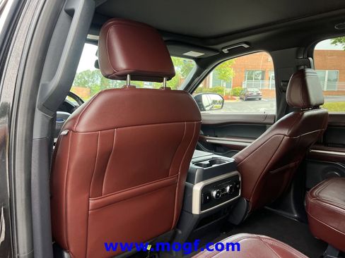 Used 2024 Ford Expedition Limited AWD/4WD image 23