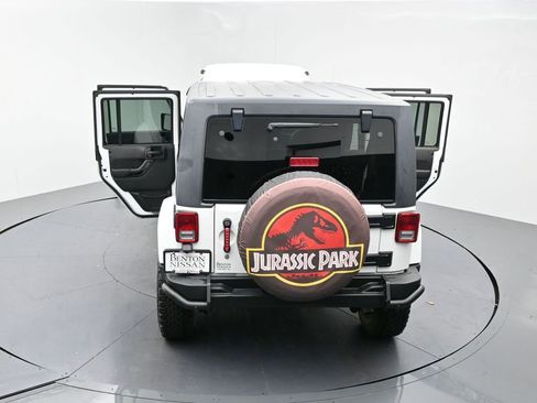 Used 2017 Jeep Wrangler Unlimited Sahara AWD/4WD image 24