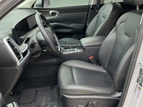 Used 2025 Kia Sorento SX FWD image 12