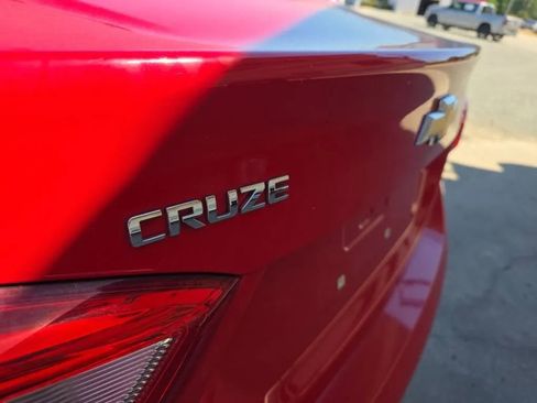 Used 2017 Chevrolet Cruze LS image 11
