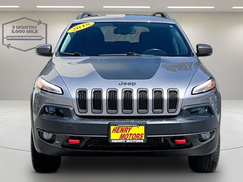 Used 2018 Jeep Cherokee Trailhawk w/ Quick Order Package 27L AWD/4WD image 2