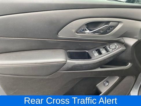 Used 2019 Chevrolet Traverse LT image 16