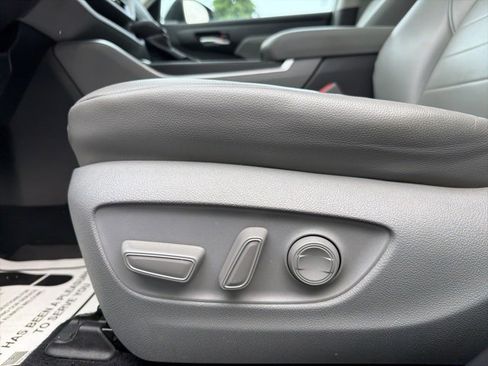 Certified 2022 Toyota Highlander XLE image 17