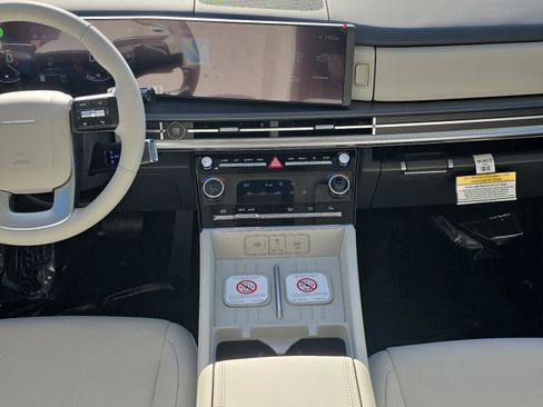 New 2026 Hyundai Santa Fe SE image 6