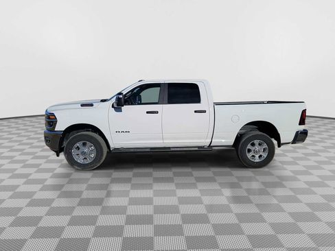 Used 2025 RAM 2500 Big Horn AWD/4WD image 5