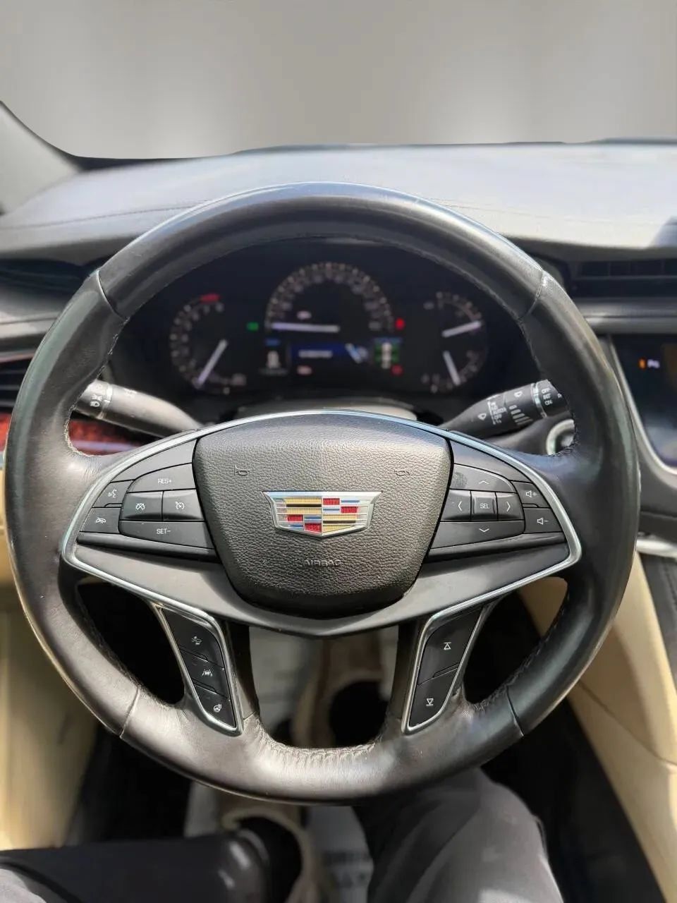Used 2017 Cadillac XT5 Premium Luxury AWD/4WD image 15