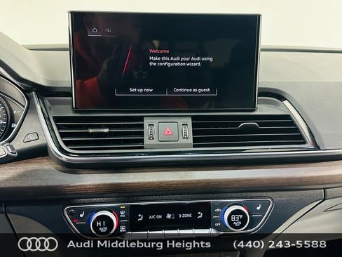 Used 2023 Audi Q5 2.0T Premium w/ Convenience Package image 15