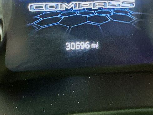 Used 2022 Jeep Compass Limited w/ Sun and Sound Group AWD/4WD image 19