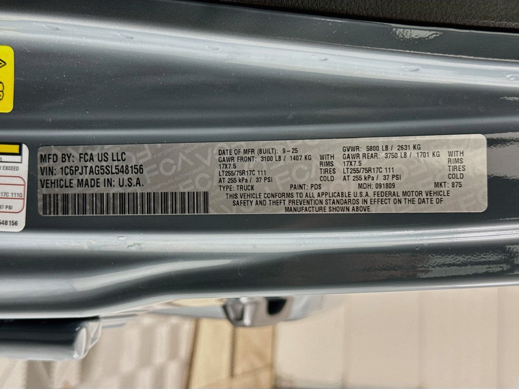 Used 2025 Jeep Gladiator Sport AWD/4WD image 29