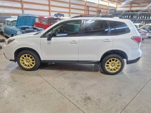 Used 2018 Subaru Forester 2.5i w/ Alloy Wheel Package AWD/4WD image 5