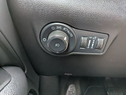 Used 2022 Jeep Compass Trailhawk w/ Sun and Sound Group image 14