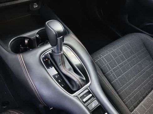 Used 2024 Honda HR-V Sport image 16