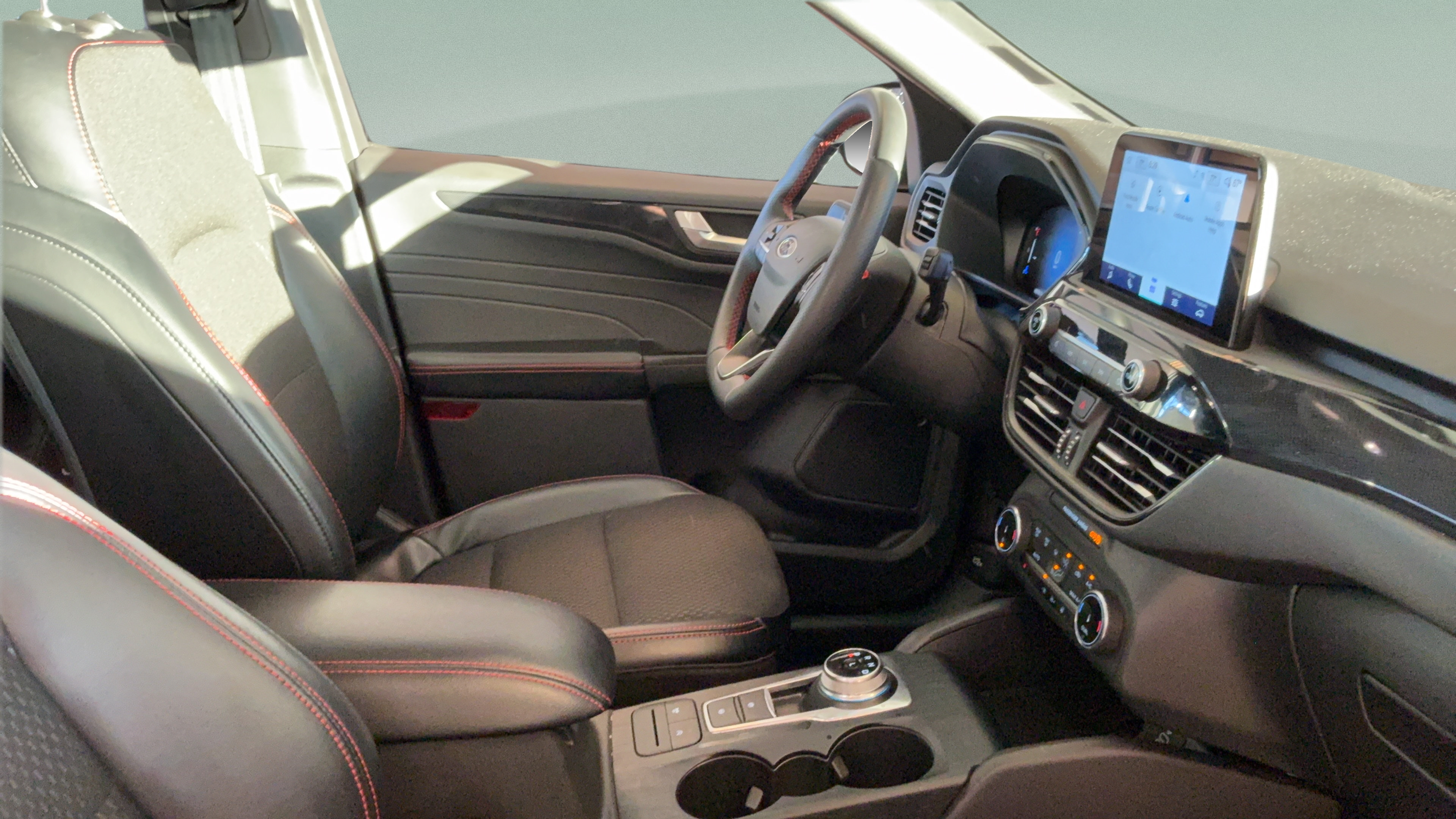 Used 2025 Ford Escape ST-Line Select AWD/4WD image 43