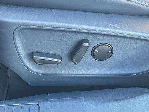 Used 2022 Ford Maverick Lariat w/ Lariat Luxury Package FWD image 18