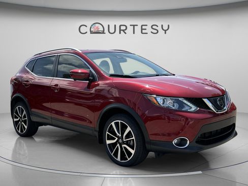 Used 2019 Nissan Rogue Sport SL w/ Premium Package FWD image 9