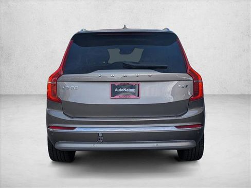 Used 2022 Volvo XC90 T6 Inscription w/ Advanced Package image 6