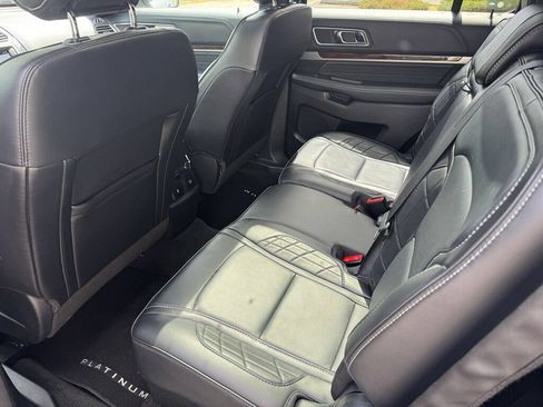 Used 2017 Ford Explorer Platinum AWD/4WD image 18