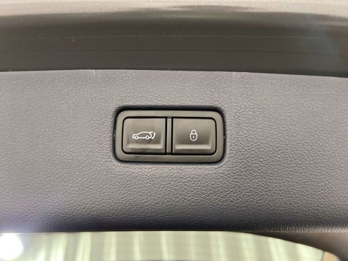 Used 2023 Genesis GV80 3.5T w/ Cargo Package image 28