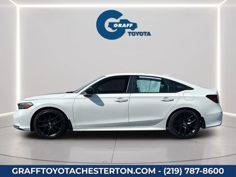 Used 2025 Honda Civic Sport image 3