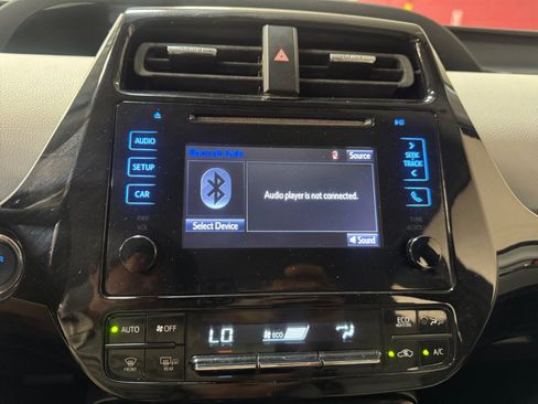 Used 2016 Toyota Prius Two FWD image 28