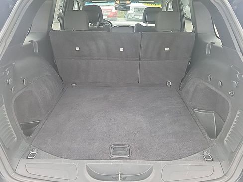 Used 2015 Jeep Grand Cherokee Laredo w/ Quick Order Package 23E image 11