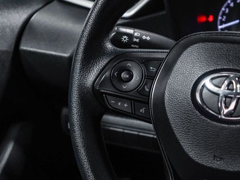 Certified 2022 Toyota Corolla LE FWD image 17