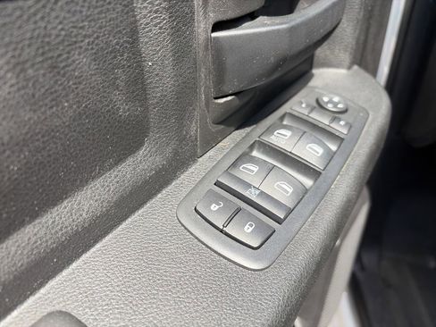 Used 2020 RAM 1500 Tradesman AWD/4WD image 19