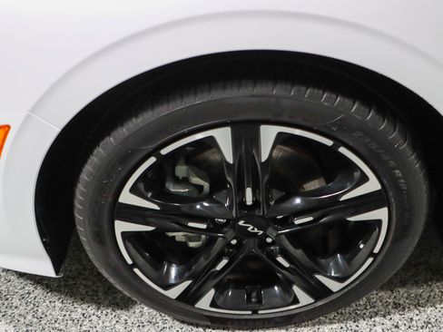 Used 2023 Kia K5 GT-Line image 11