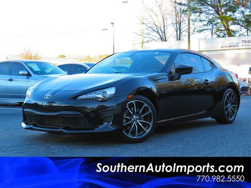 Used 2020 Toyota 86 image 1
