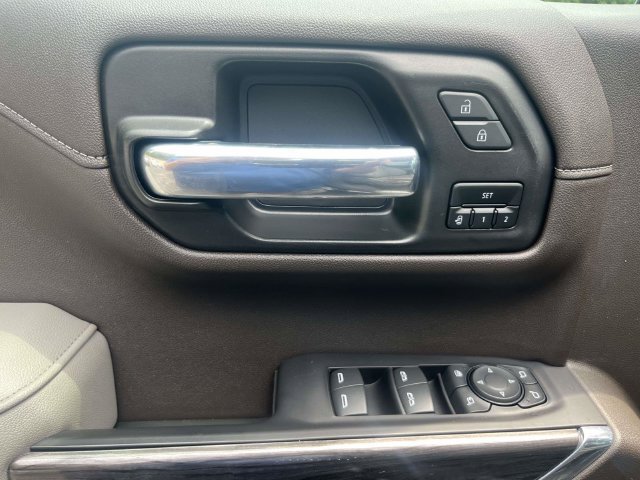 Used 2021 Chevrolet Silverado 1500 LTZ w/ LTZ Convenience Package II AWD/4WD image 18