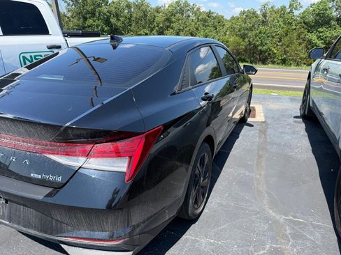 Used 2023 Hyundai Elantra Blue FWD image 6
