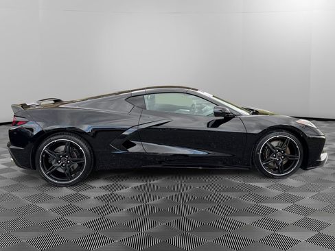 Used 2021 Chevrolet Corvette Stingray Premium Cpe w/ Z51 Performance Package image 8